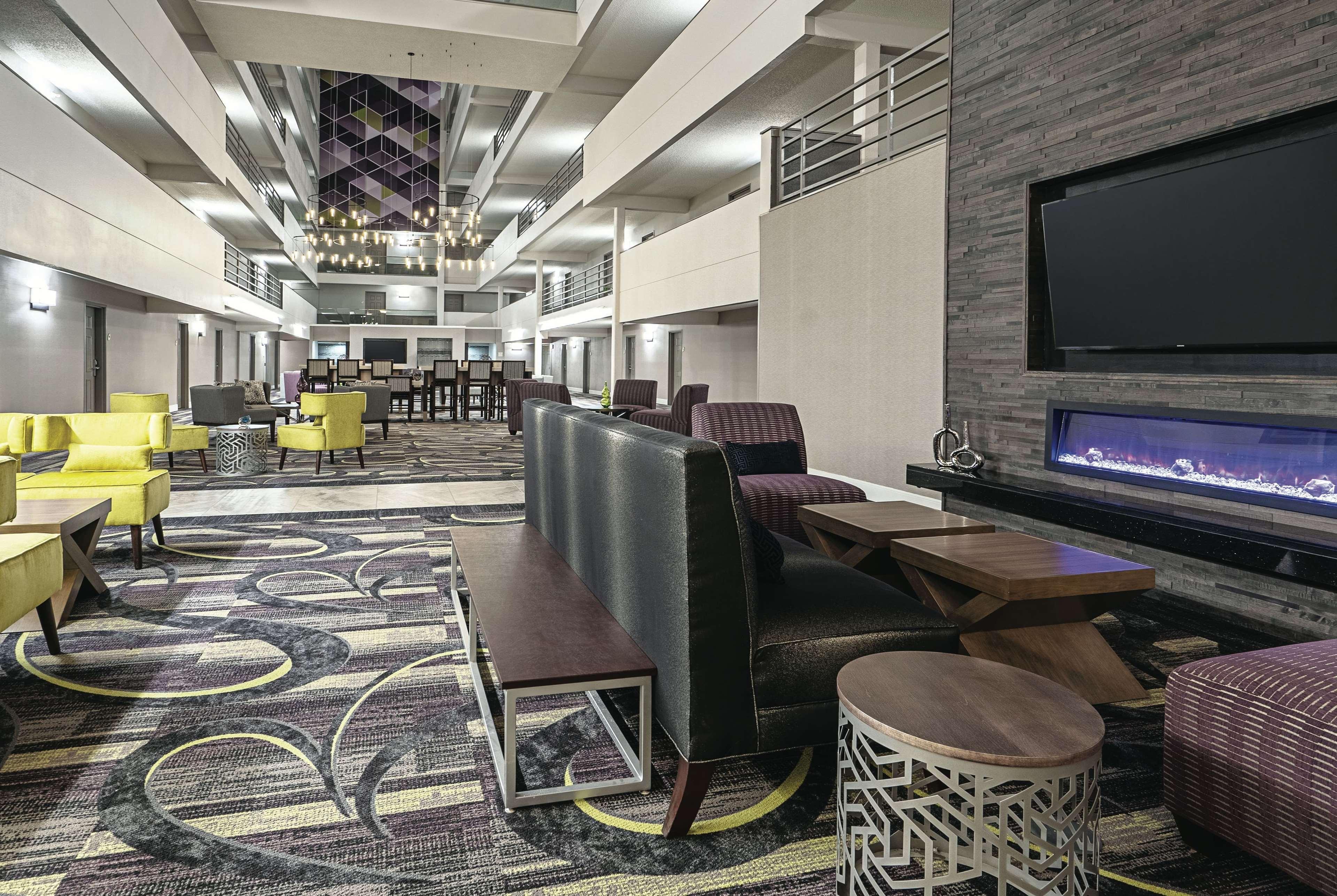 La Quinta By Wyndham West Medical Center Hotel